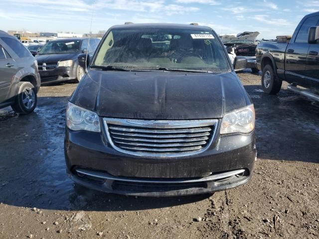 2016 Chrysler Town & Country Touring