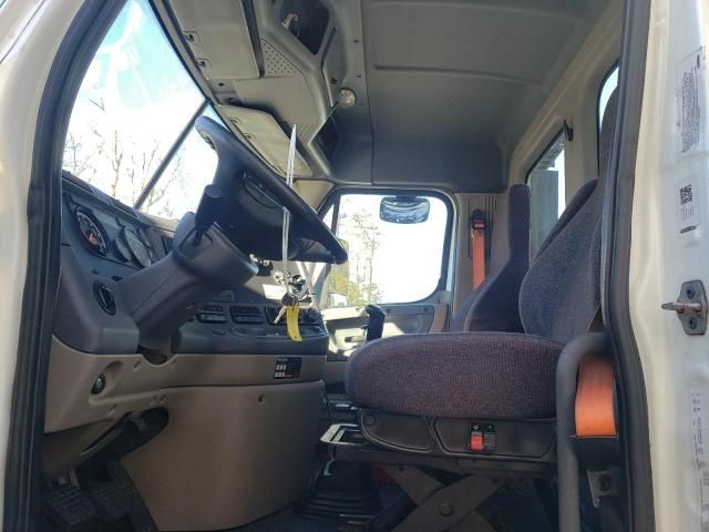 2016 Freightliner Cascadia 125