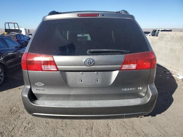 2004 Toyota Sienna CE