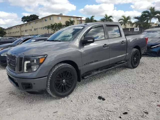 2019 Nissan Titan Platinum Reserve