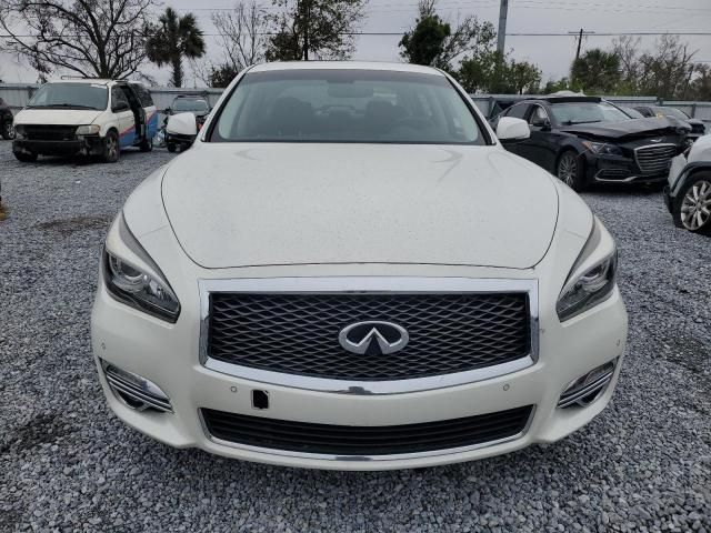 2016 Infiniti Q70 3.7