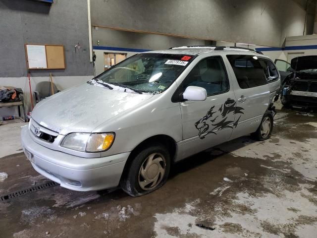 2002 Toyota Sienna LE