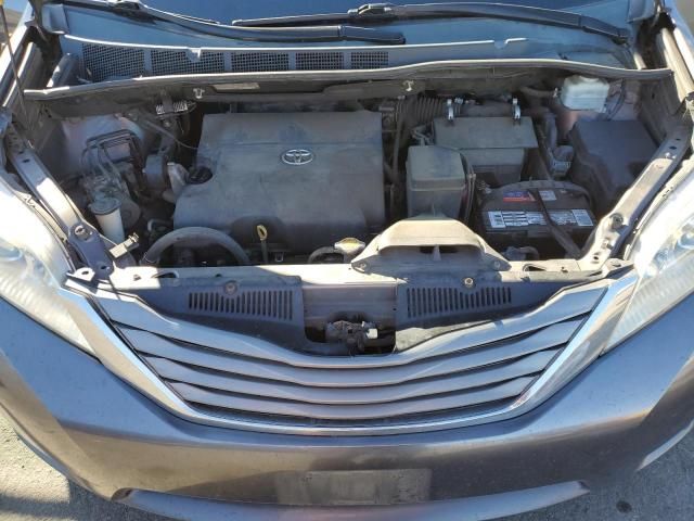 2013 Toyota Sienna XLE