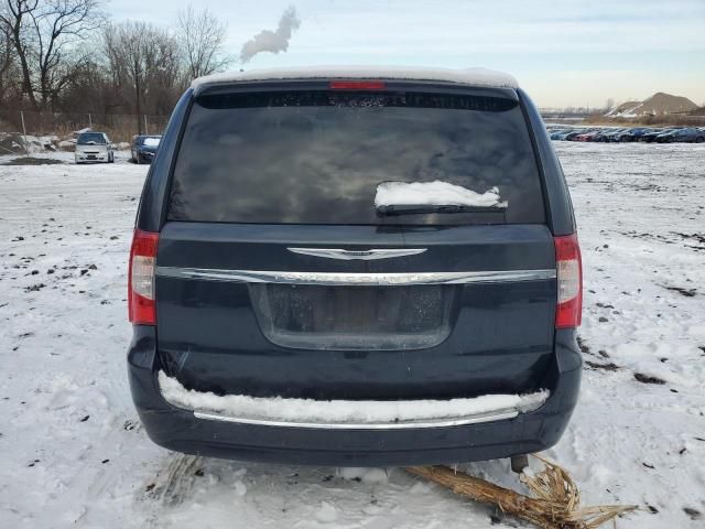 2014 Chrysler Town & Country Touring L