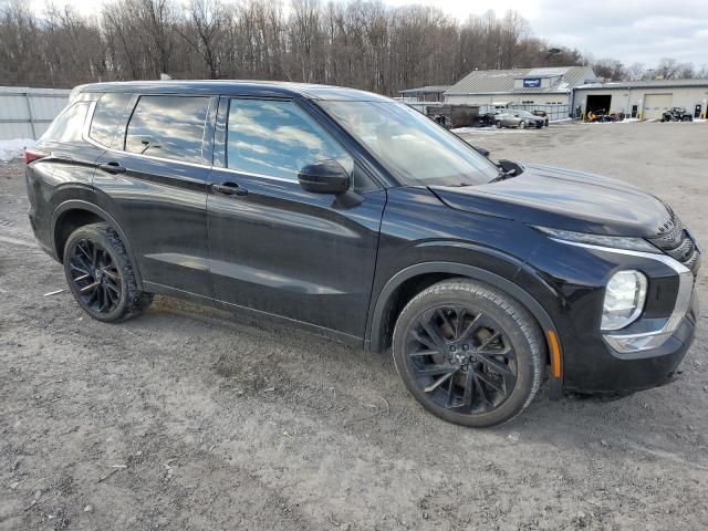 2022 Mitsubishi Outlander SE