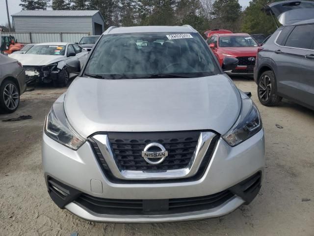 2020 Nissan Kicks SR