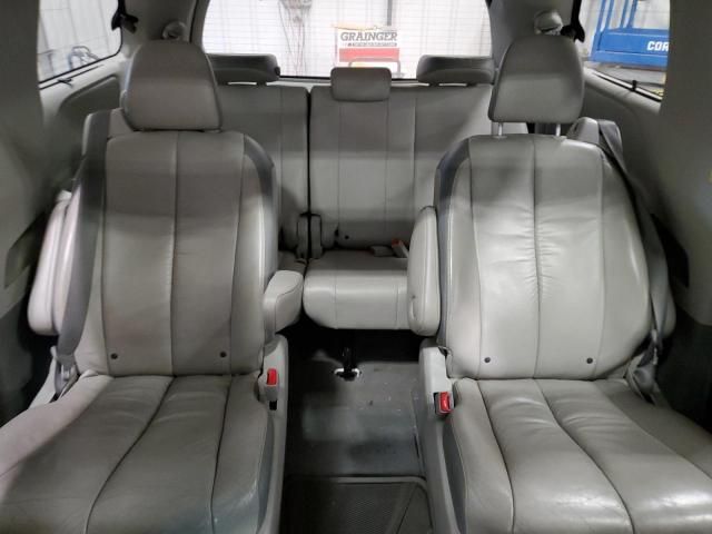 2011 Toyota Sienna XLE