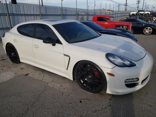 2011 Porsche Panamera 2