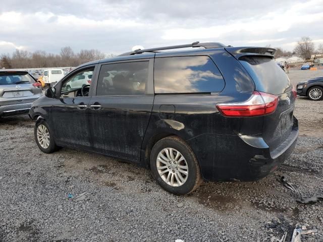 2017 Toyota Sienna XLE