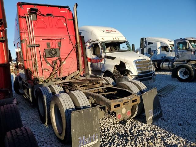 2015 Freightliner Cascadia 125