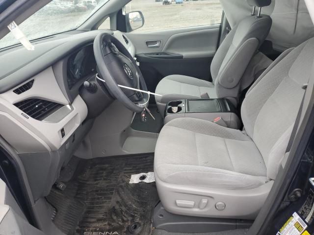 2019 Toyota Sienna LE