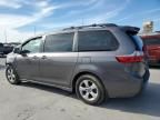 2018 Toyota Sienna LE