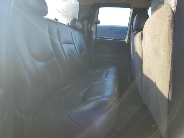 2004 Chevrolet Silverado C2500 Heavy Duty