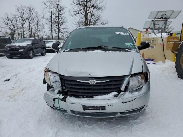 2005 Chrysler Town & Country