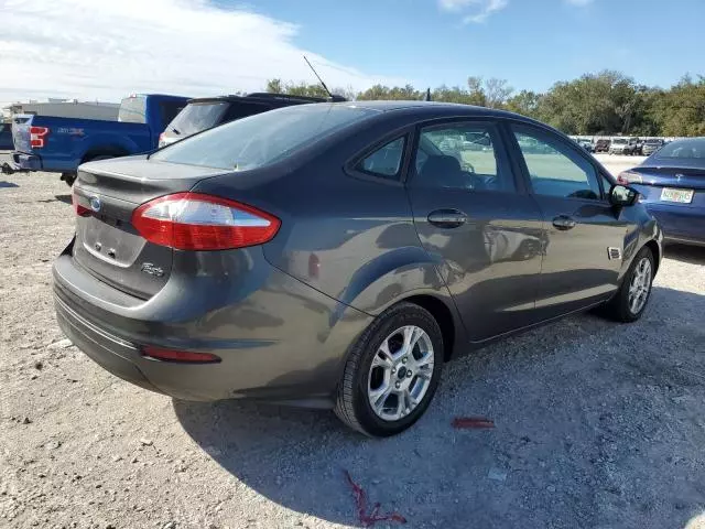 2015 Ford Fiesta SE