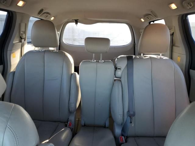 2012 Toyota Sienna LE