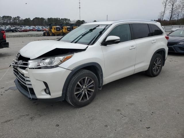 2017 Toyota Highlander SE