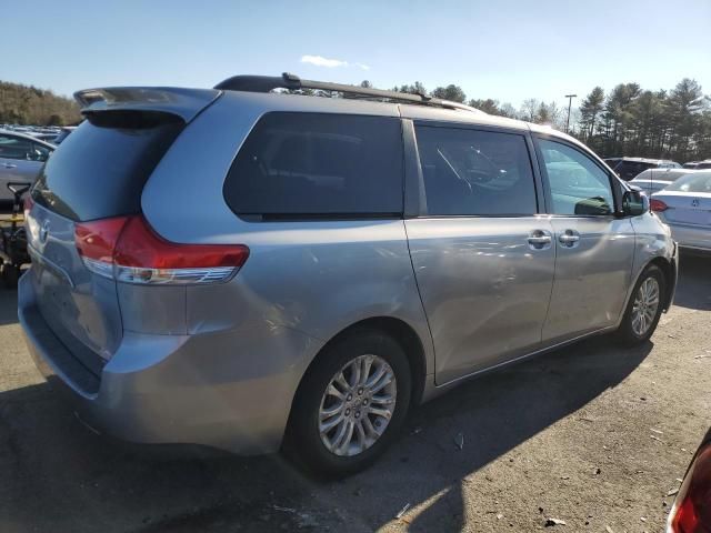 2012 Toyota Sienna XLE