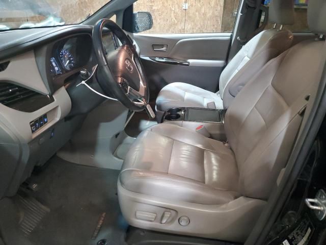 2016 Toyota Sienna XLE