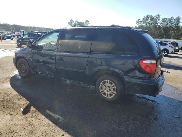 2005 Chrysler Town & Country LX