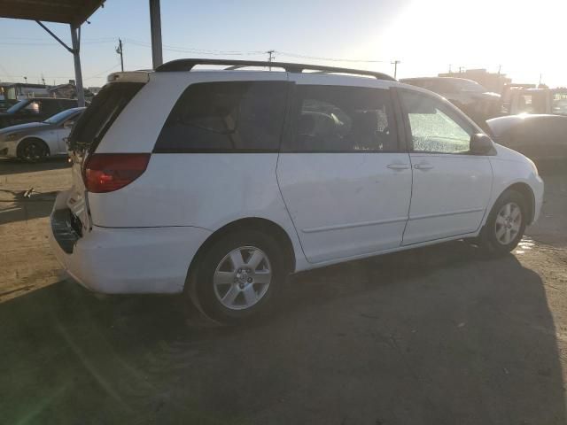 2005 Toyota Sienna CE