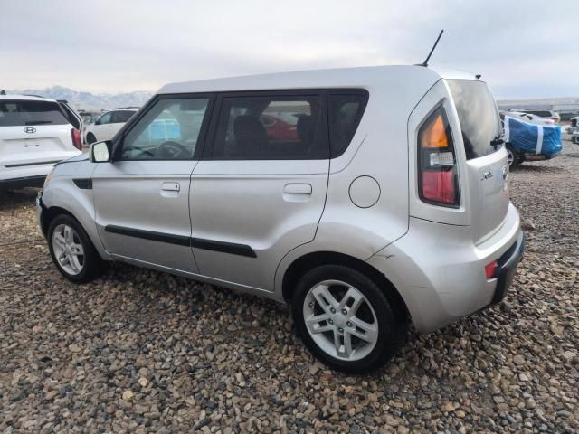 2010 KIA Soul +