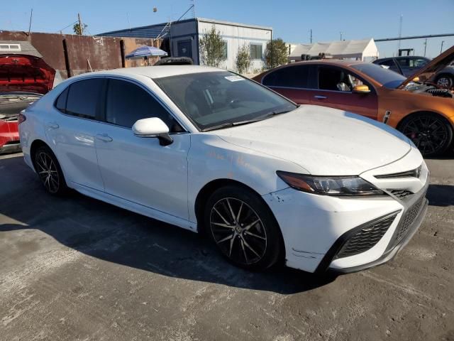 2022 Toyota Camry SE