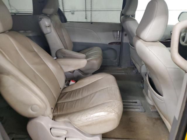 2014 Toyota Sienna XLE