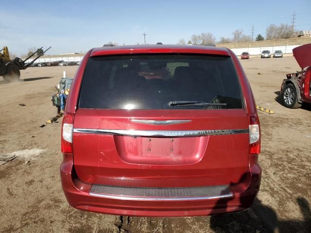 2013 Chrysler Town & Country Touring