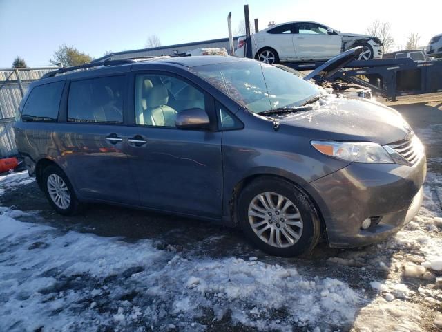 2012 Toyota Sienna XLE