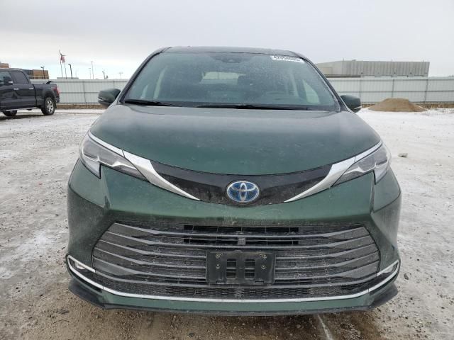 2021 Toyota Sienna Limited