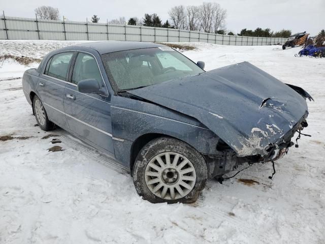 2005 Lincoln Town Car Signature Limited