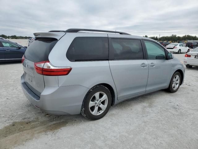 2016 Toyota Sienna LE