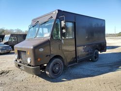 Salvage trucks for sale at Greenwell Springs, LA auction: 2009 Freightliner Chassis M Line WALK-IN Van