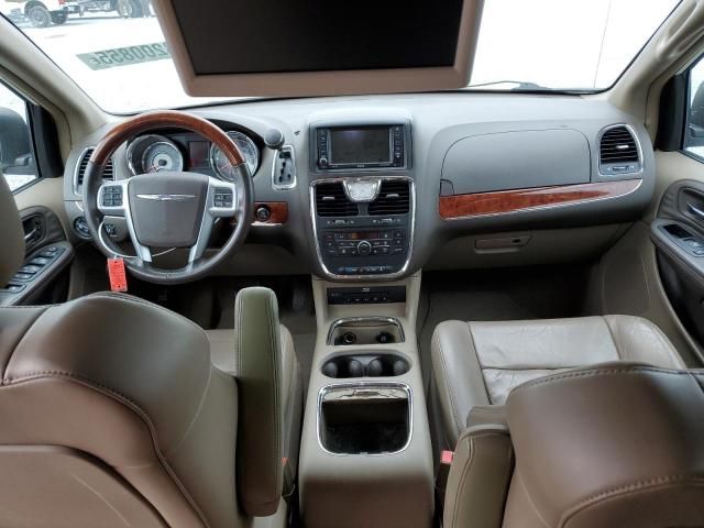 2013 Chrysler Town & Country Limited