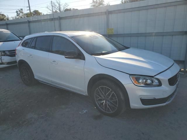 2016 Volvo V60 Cross Country Premier