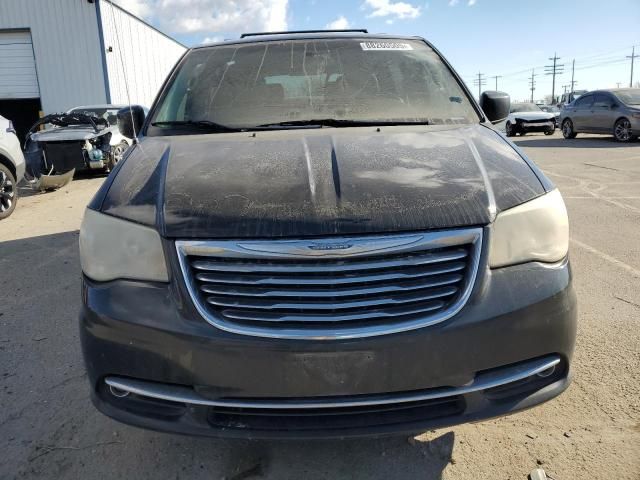 2013 Chrysler Town & Country Touring