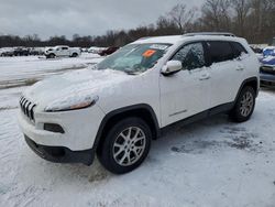 Buy Salvage Cars For Sale now at auction: 2015 Jeep Cherokee Latitude