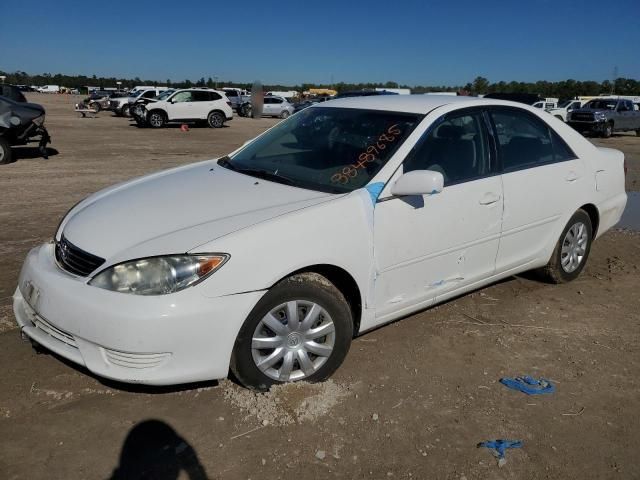 2005 Toyota Camry LE