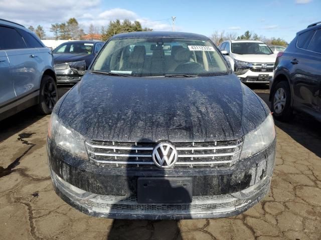 2012 Volkswagen Passat SEL