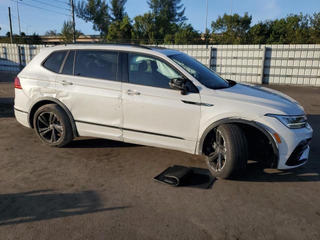 2023 Volkswagen Tiguan SE R-LINE Black