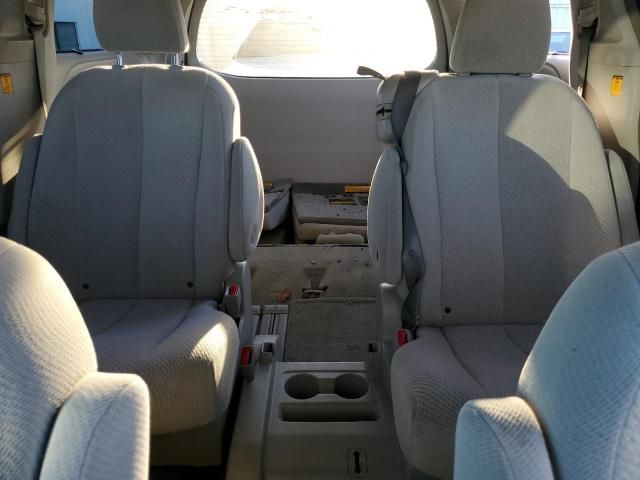 2012 Toyota Sienna LE