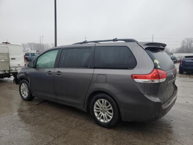 2012 Toyota Sienna XLE