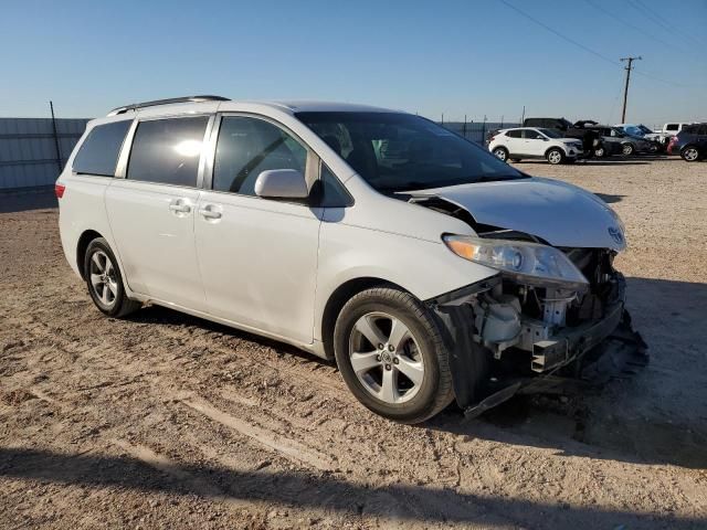 2015 Toyota Sienna LE