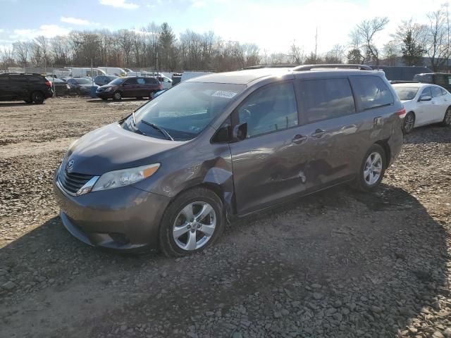 2014 Toyota Sienna LE