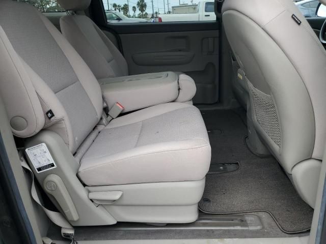 2017 KIA Sedona LX