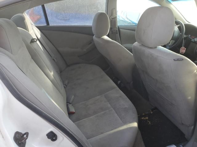 2010 Nissan Altima Base