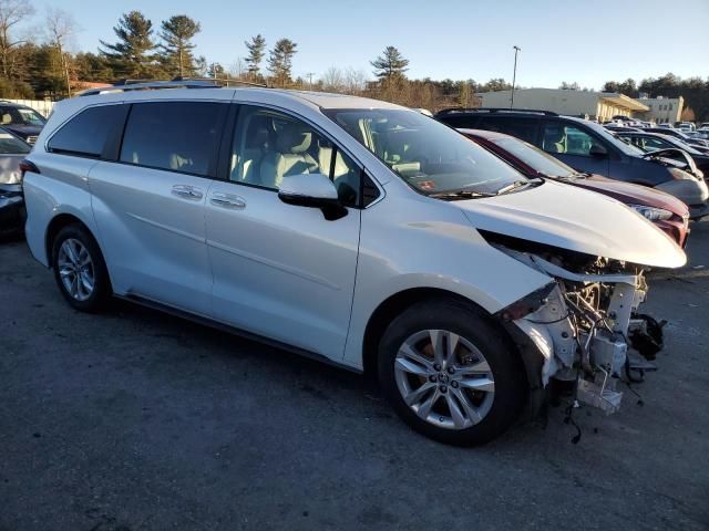 2022 Toyota Sienna Limited