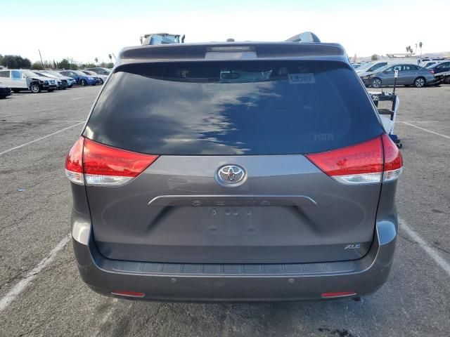 2013 Toyota Sienna XLE