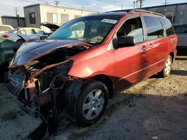 2005 Toyota Sienna CE